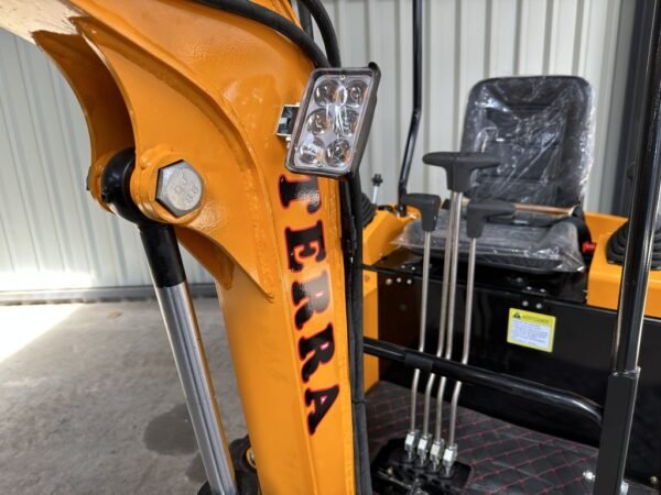 Mini pelle TERRA CS15.R – Image 9